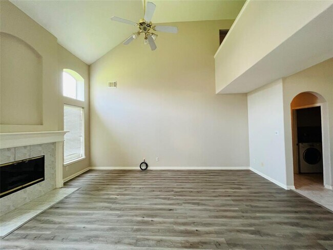 Foto del edificio - 152 Greenridge Cir