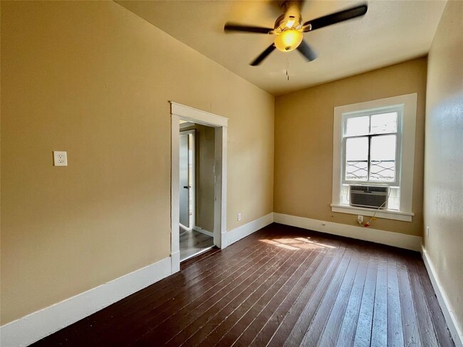 Building Photo - 1814 Ave M 1/2