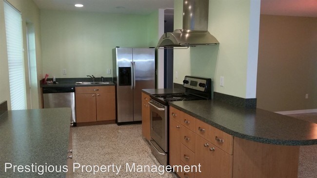 Building Photo - 3 br, 2 bath  - 2339 Hawthorne Street