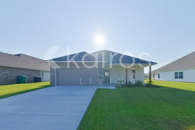 Building Photo - 22864 Balsam Dr