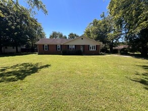 Building Photo - 3911 Manson Pike