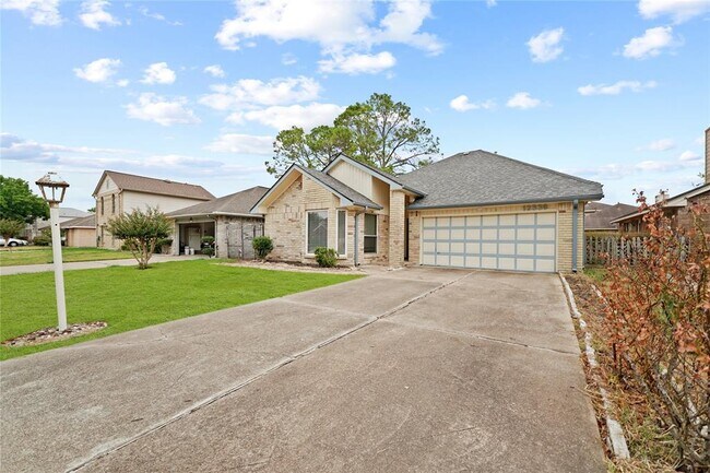 Building Photo - 12339 Meadow Gate Dr