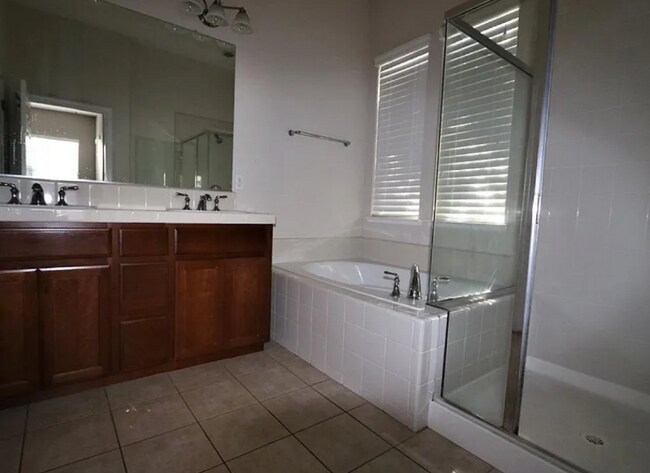 Foto del edificio - 1709 Thomas Ct