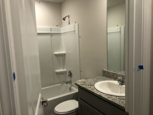 Building Photo - 3654 FOUNTAIN VIEW AVE