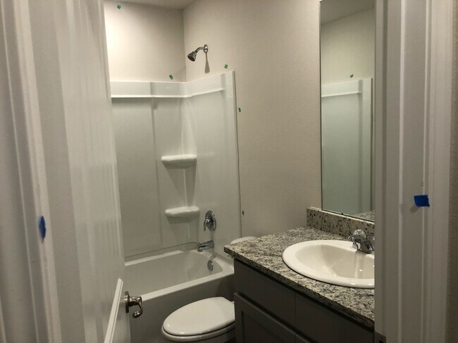 Foto del edificio - 3654 FOUNTAIN VIEW AVE