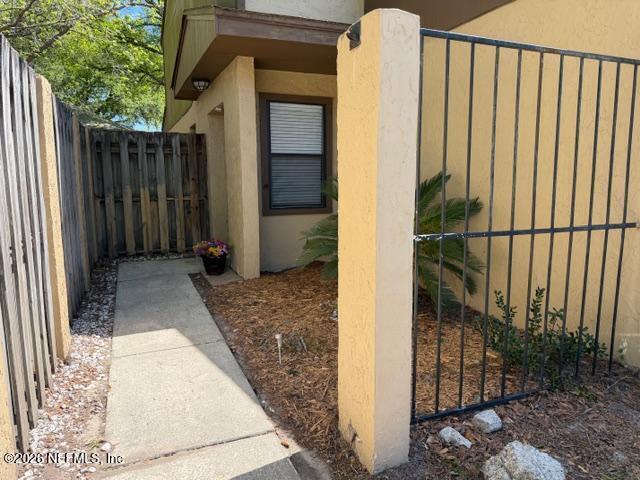 Foto del edificio - 5627 Pinebay Cir S