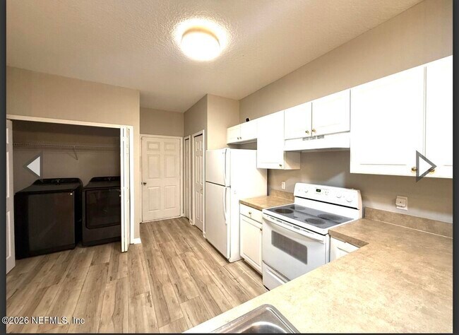 Foto del edificio - 7850 Melvin Rd