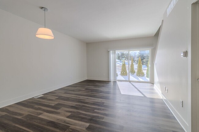 Foto del edificio - 1548 Simsbury St