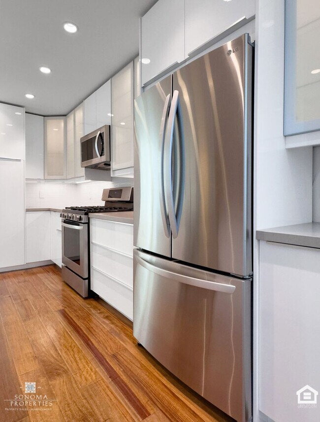 Foto del edificio - Modern 1BD/2BA Loft Just Minutes from Down...