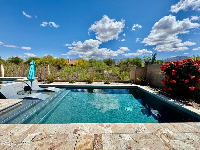 Building Photo - 12768 N Lantern Way