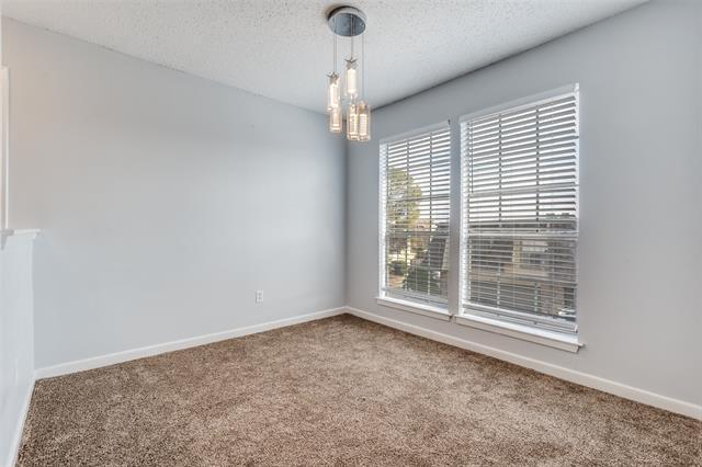 Foto del edificio - 8560 Park Ln