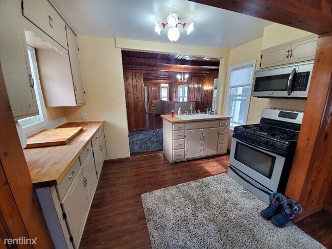 Building Photo - 3 br, 2 bath House - 5755 Orchard Avenue
