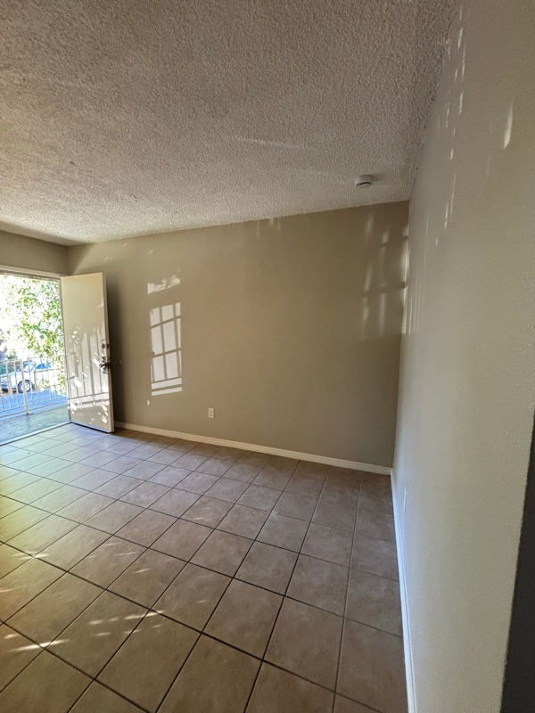 Building Photo - 518 N Anna Dr