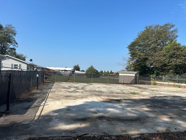 Foto del edificio - 38 Shuford St