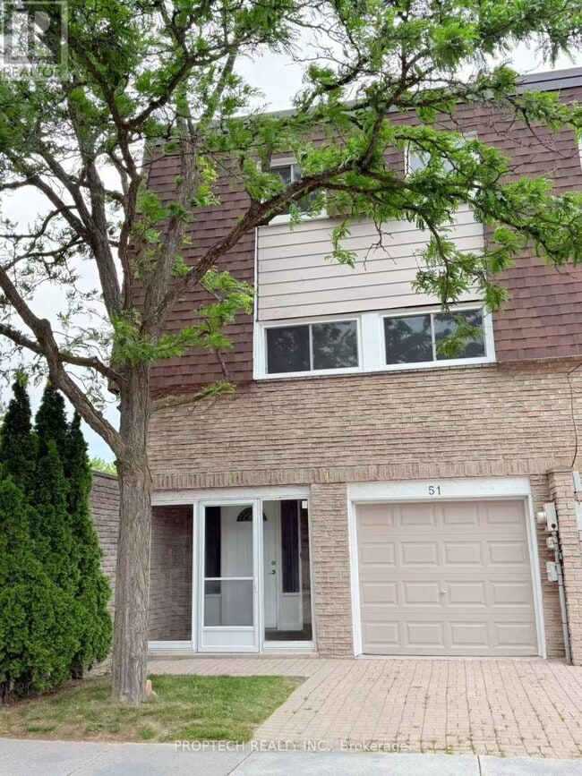 Photo du bâtiment - 653-653 Village Pkwy
