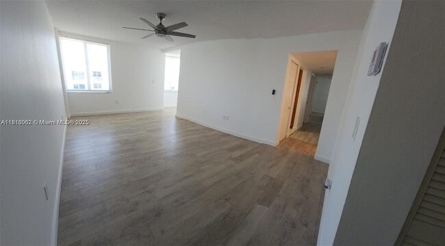 Building Photo - 250 180th Dr