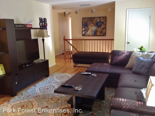 Building Photo - 3 br, 2.5 bath House - 724 Cornwall Road