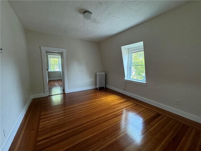 Foto del edificio - 26 Ayrault St