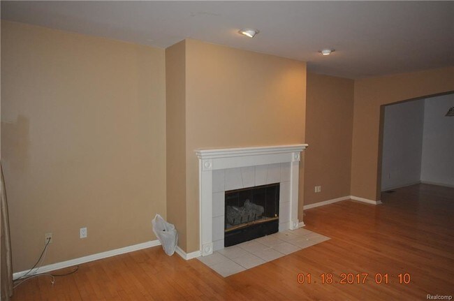 Building Photo - 156 Tiffany Ln