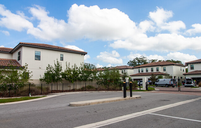 Foto del edificio - 13015 Sanctuary Village Ln