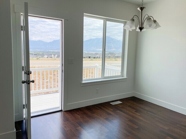 Building Photo - 4372 W Hemsley Ln
