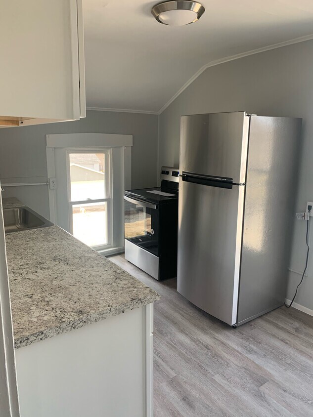 Kitchen - 2020 Elm St