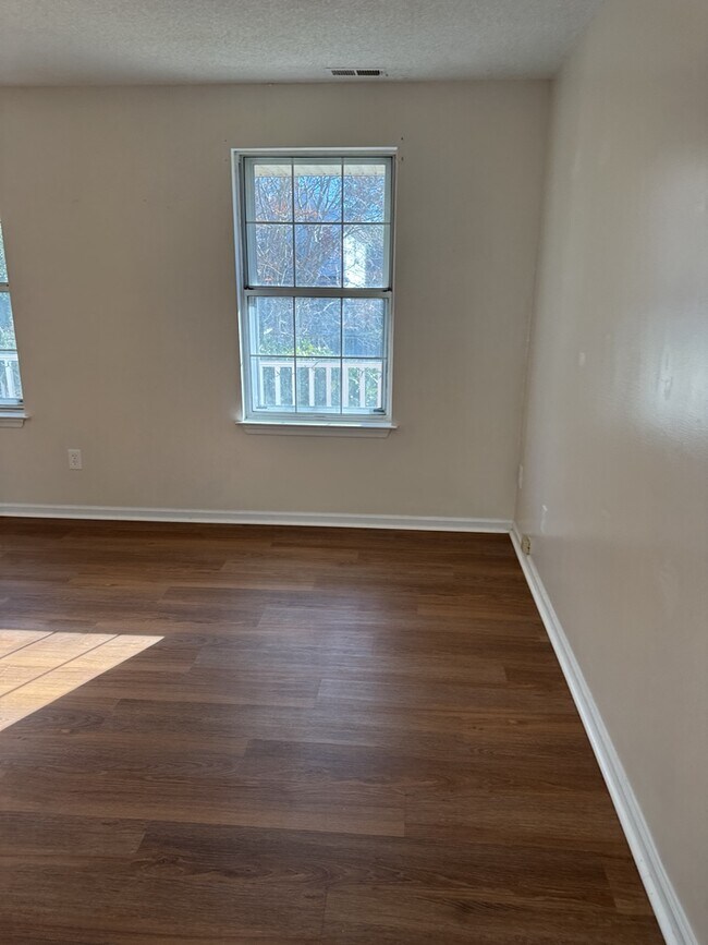 sala familiar - 5324 Pandoria Ave