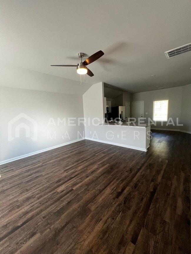Foto del edificio - 2050 W. Middlebrook Crossing