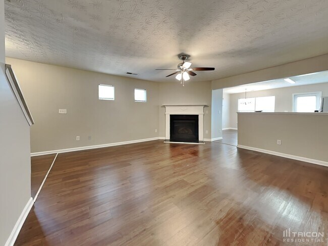 Building Photo - 298 Arrowhead Dr