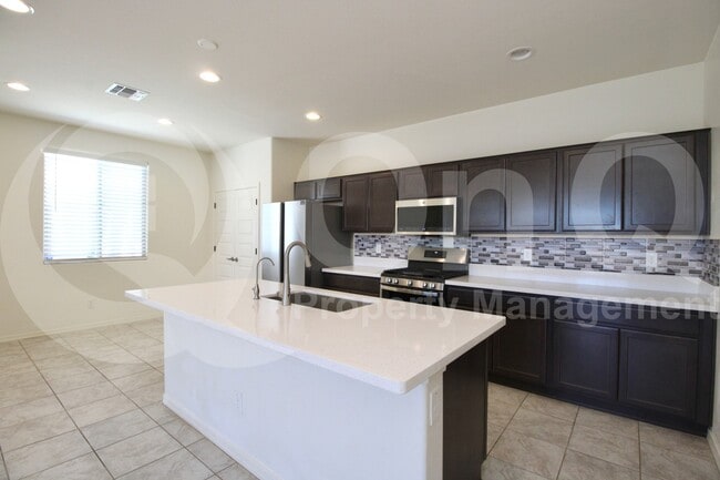 Building Photo - 14238 W Bronco Trl