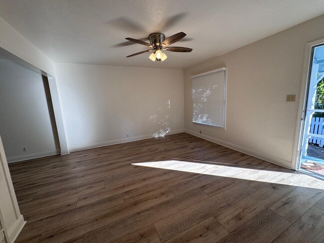 Foto del edificio - 58 Morgan Ln