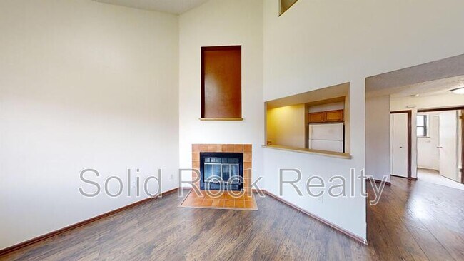 Foto del edificio - 898 London Green Way