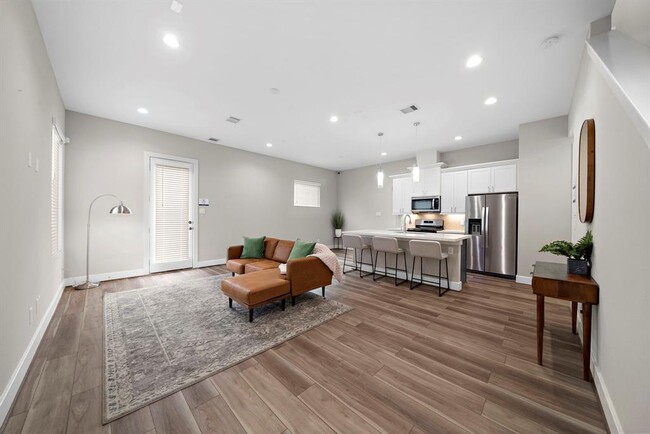 Foto del edificio - 8322 Curry Rd