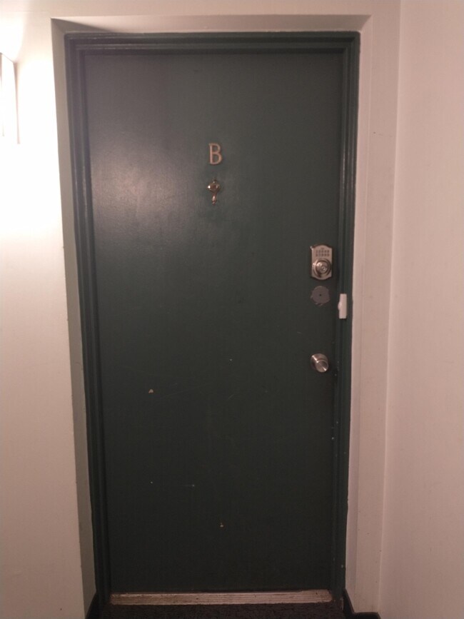 Foto del edificio - 8318 Kingsgate Rd