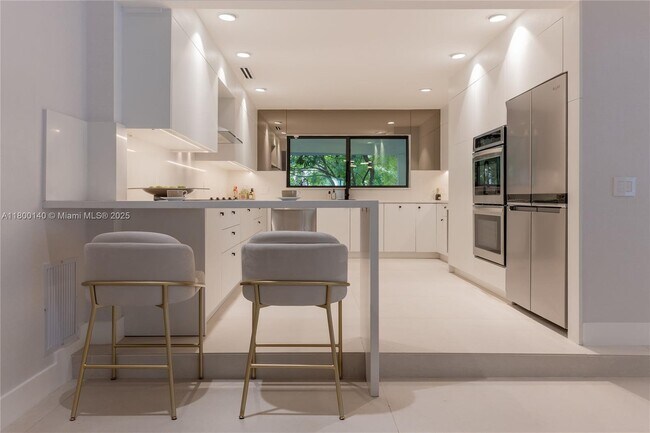 Foto del edificio - 7300 SW 77th Ave