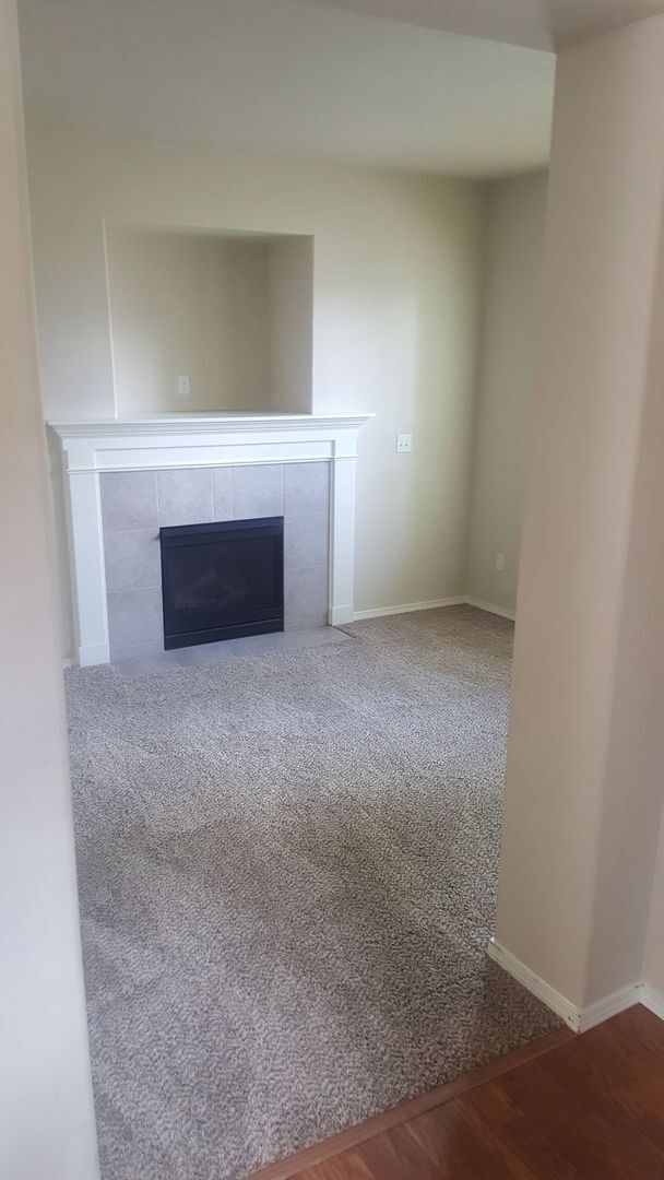 Foto del edificio - 3 bedroom Home - Quiet  - with courtyard -...