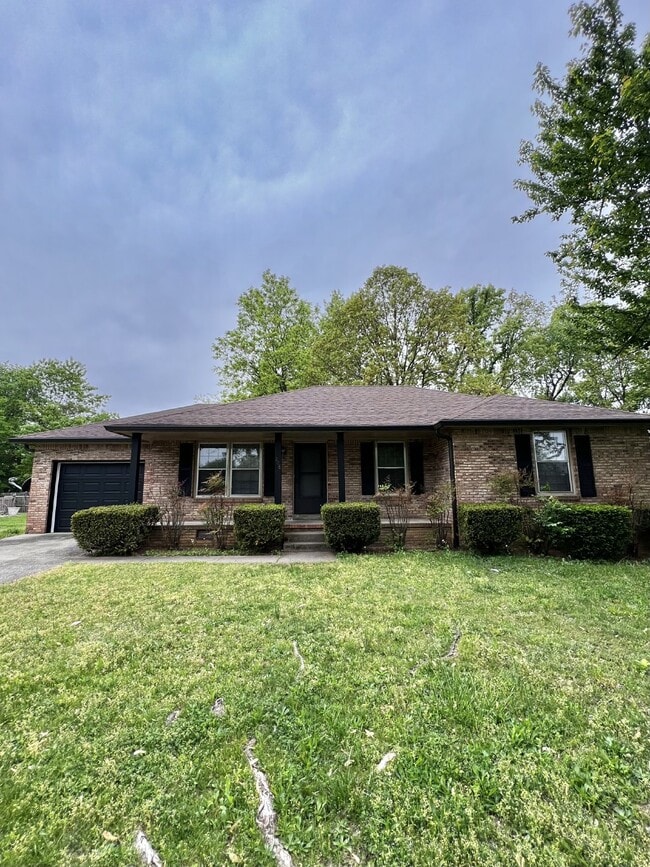 Building Photo - 208 Northwood Terrace