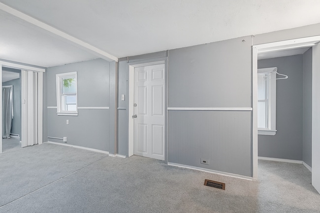 Building Photo - Turnkey Northside Duplex – Fully Renovated...