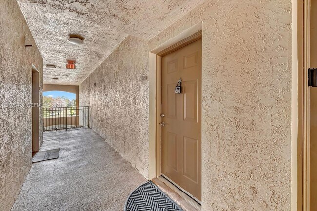 Foto del edificio - 151 SW 117th Ave