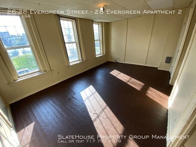 Foto del edificio - 26-28 Evergreen St