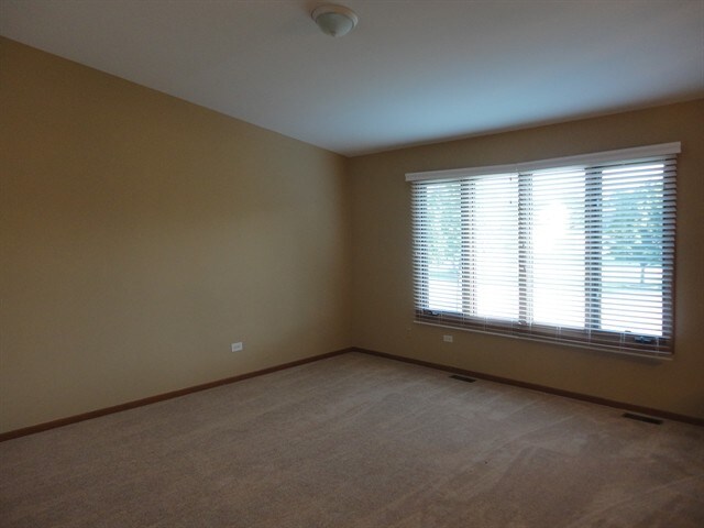 Building Photo - 4006 Ridge Rd