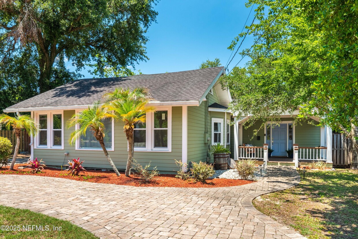 Foto principal - 4227 Woodmere St