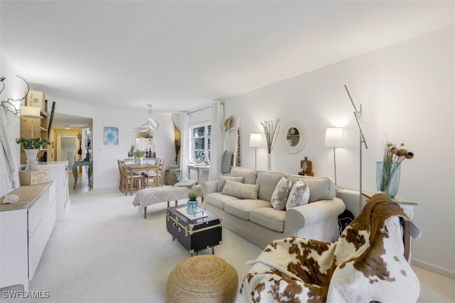 Foto del edificio - 1056 Forest Lakes Dr