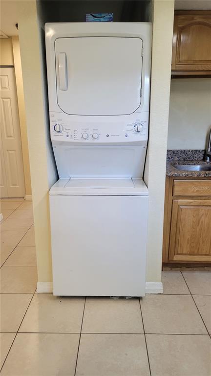 Building Photo - 857 Ponder Ave