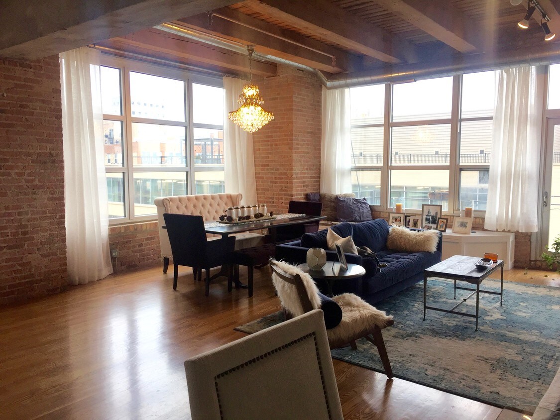 333 S Desplaines St, Chicago, IL 60661 Condo for Rent in Chicago, IL