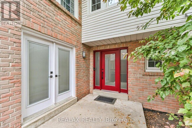 Building Photo - 44 Greencroft Crescent