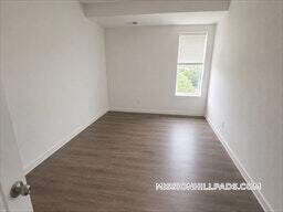 Foto del edificio - 301-305 Dudley St.