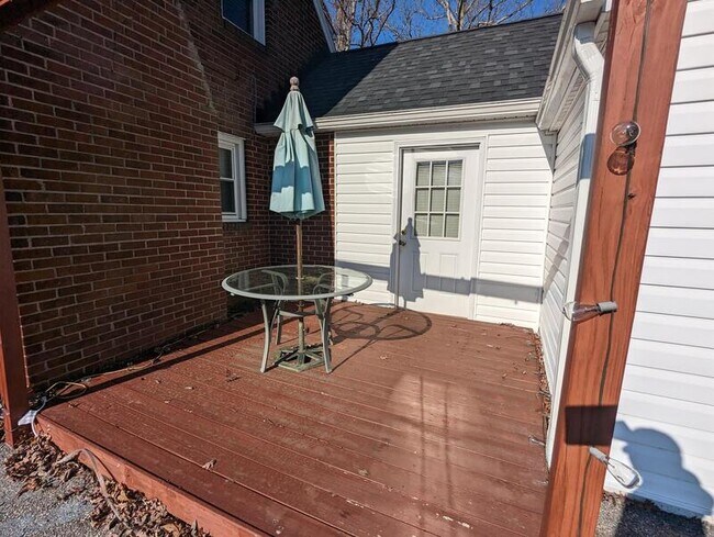 Foto del edificio - 22665 Timberlake Rd