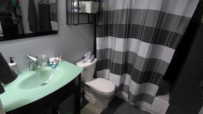 Foto del edificio - 405 Starway St