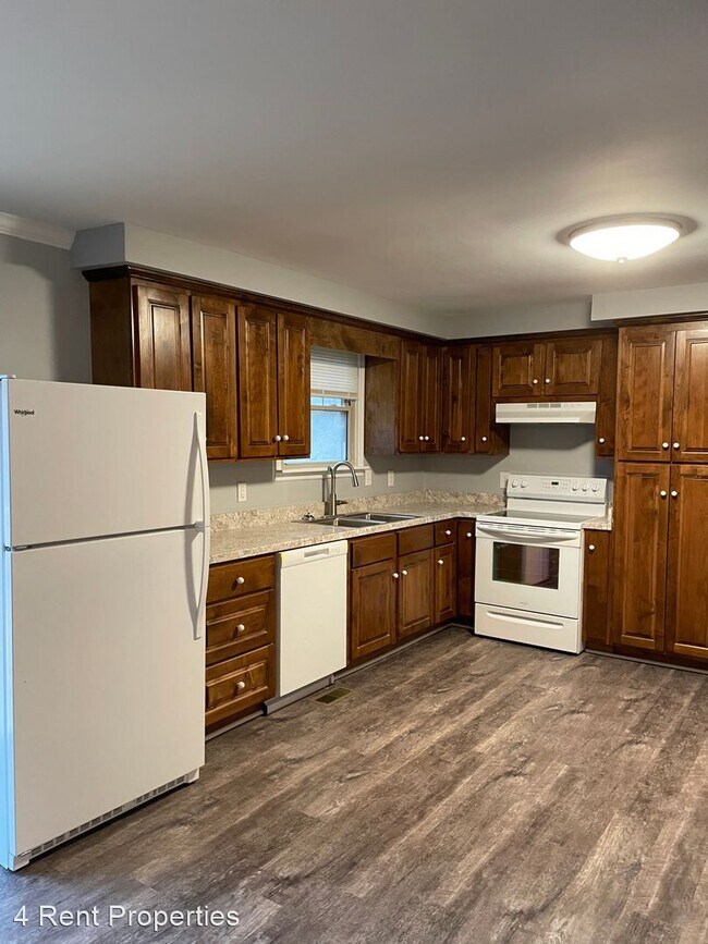 Foto del edificio - 3 br, 1 bath House - 1674 Robin Place